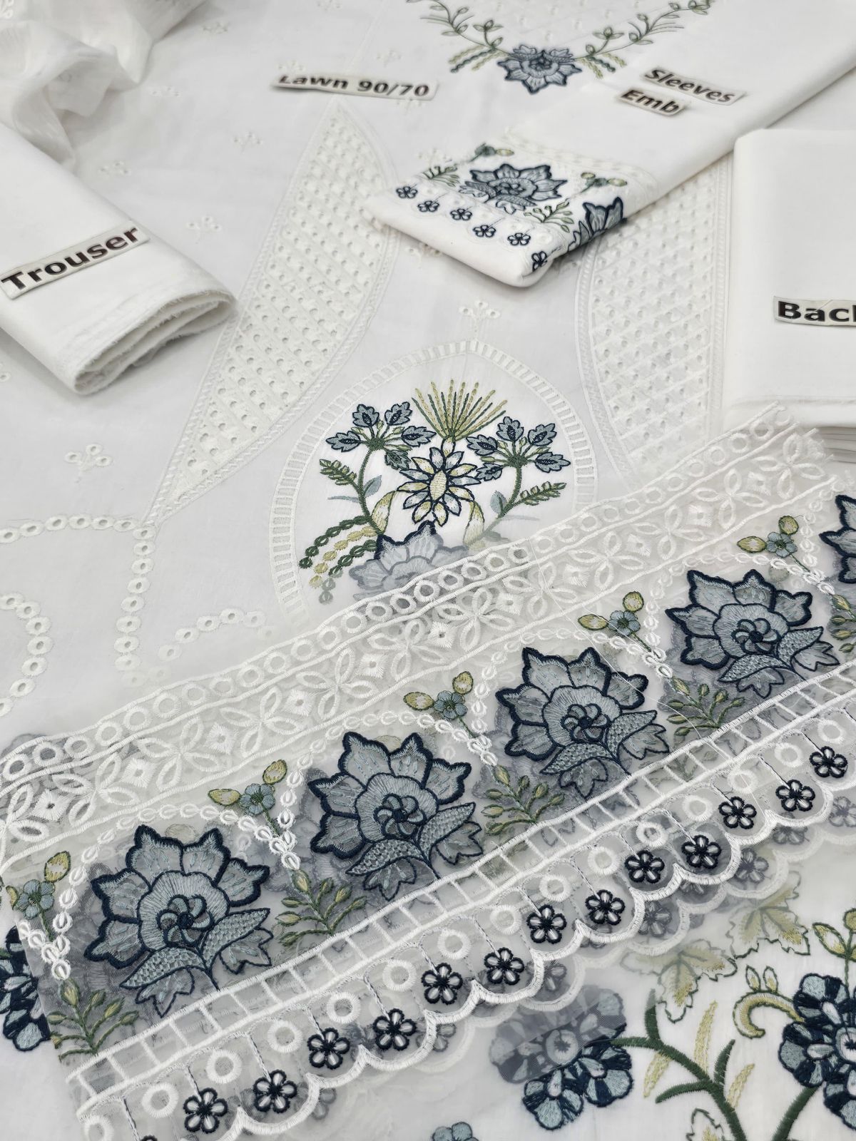 Nishat 3-Piece Chickenkari Embroidered Lawn Suit with Soft Voil Dupatta – Summer 2025 Collection - Deewan E Kharidar