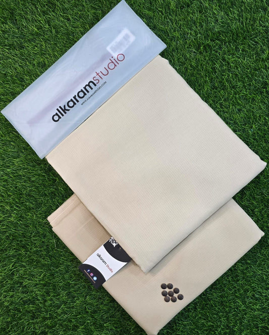 Alkaram Premium Soft Texture Cotton – Gents Fabric | Summer 2025 | 4.5 Meter | Gift Bag + Buttons - Deewan E Kharidar